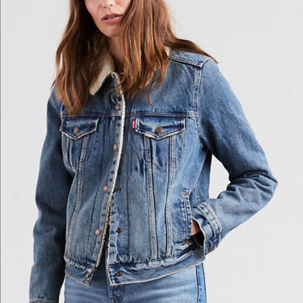 Levi’s Sherpa denim jacket, size small